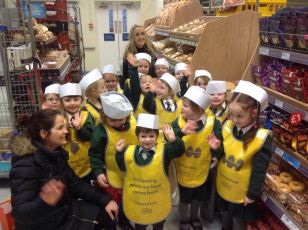 Tesco welcomes Year 1s for \'Farm to Fork\' event